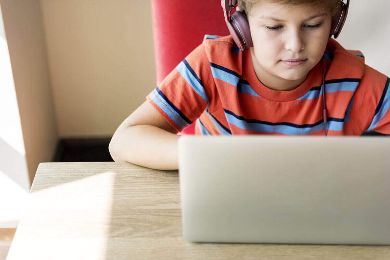 Internet safety tips for children