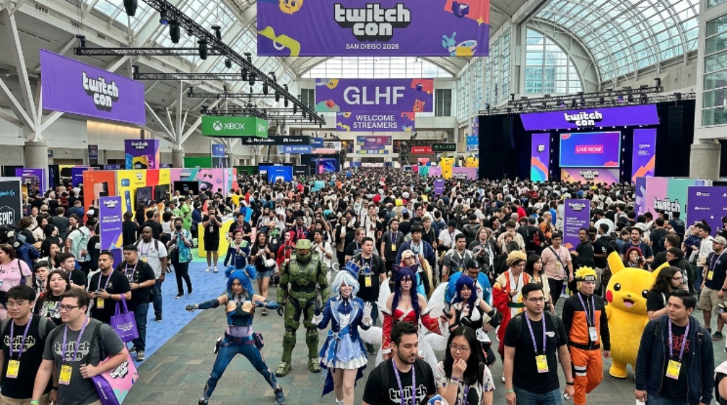 Crowds of fans and cosplayers exploring the TwitchCon San Diego 2026 convention floor at the San Diego Convention Center